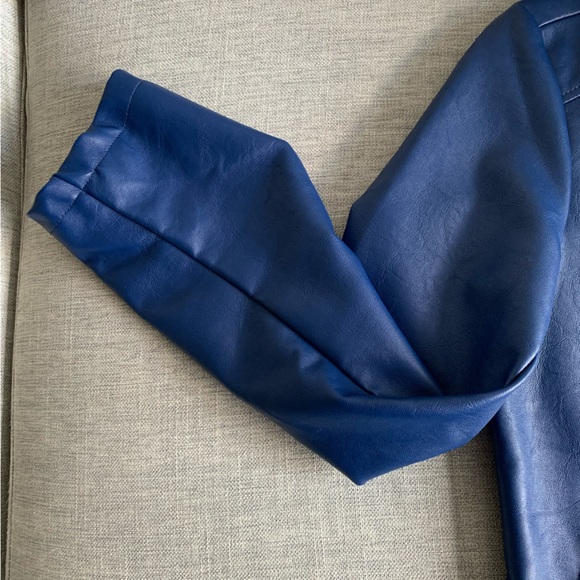 Cuidado con el Perro faux leather blue jacket. - Picture 6 of 7